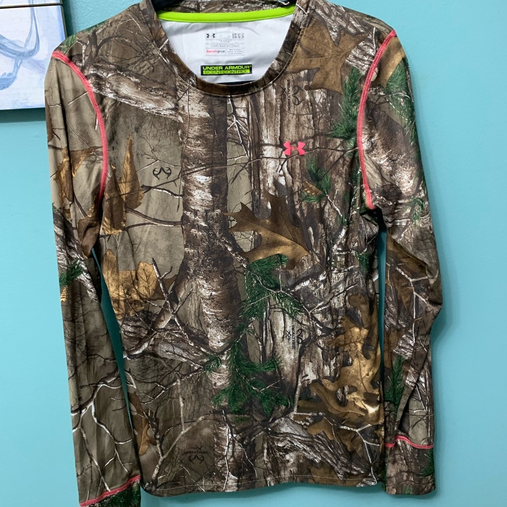 Women’s Camo Under Armour Shirt
